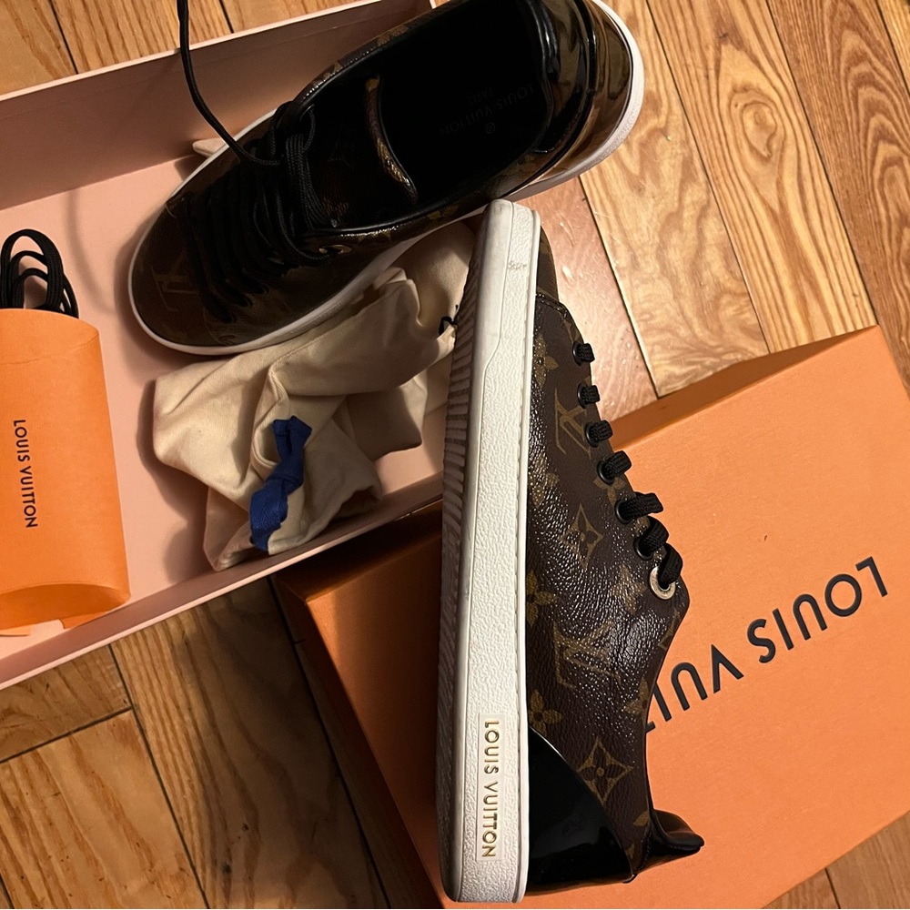 Women Louis Vuitton sneakers